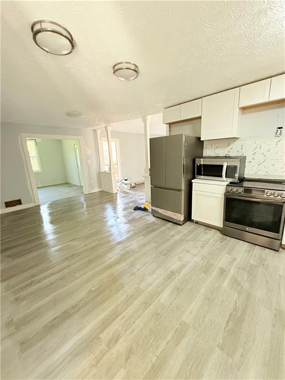 1445 Diplomat Drive, Riverdale, Georgia image 4