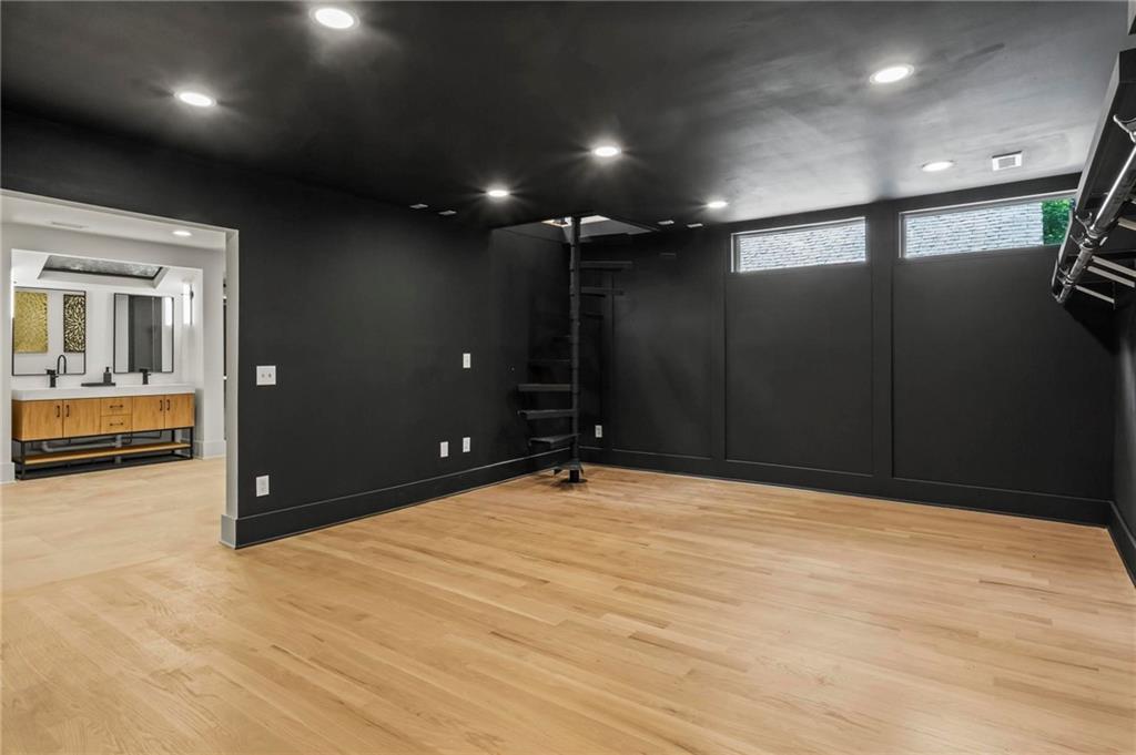 Sandy Springs - Residential
