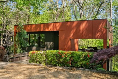 585 Overbrook Drive NW Atlanta GA 30318