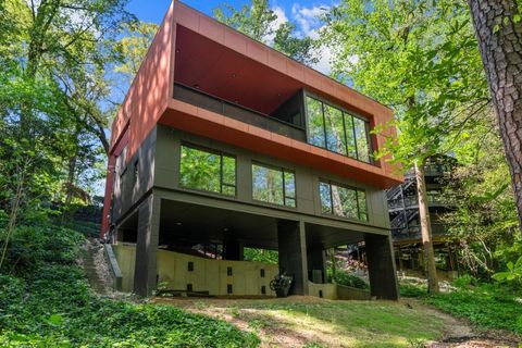 585 Overbrook Drive NW Atlanta GA 30318