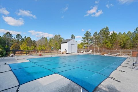 A home in Adairsville