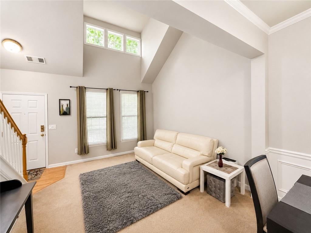 1423 Lady Slipper Court NW