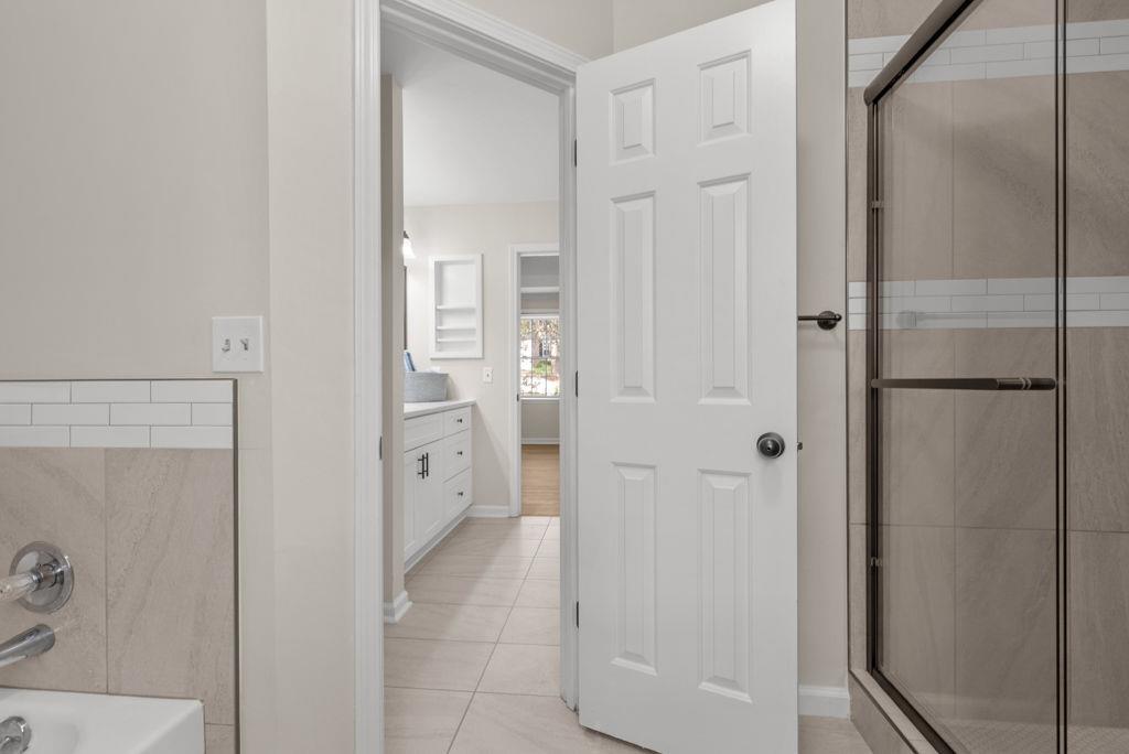 2611 Rock Point Lane, Snellville, Georgia image 42