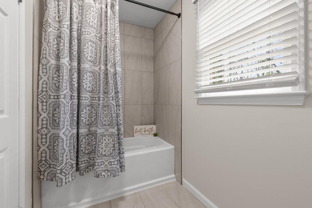 2611 Rock Point Lane, Snellville, Georgia image 30