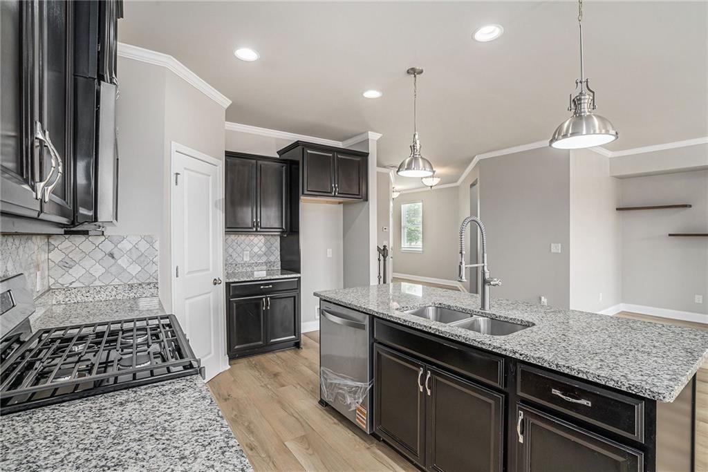 4044 Elsdon Drive, Austell, Georgia image 13