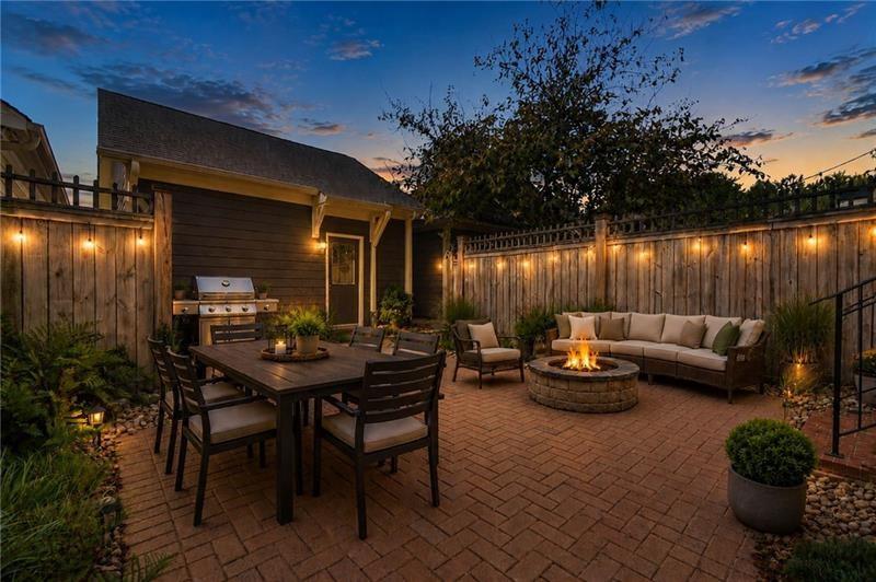 6088 Holly Park Lane
