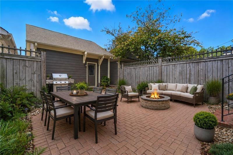 6088 Holly Park Lane