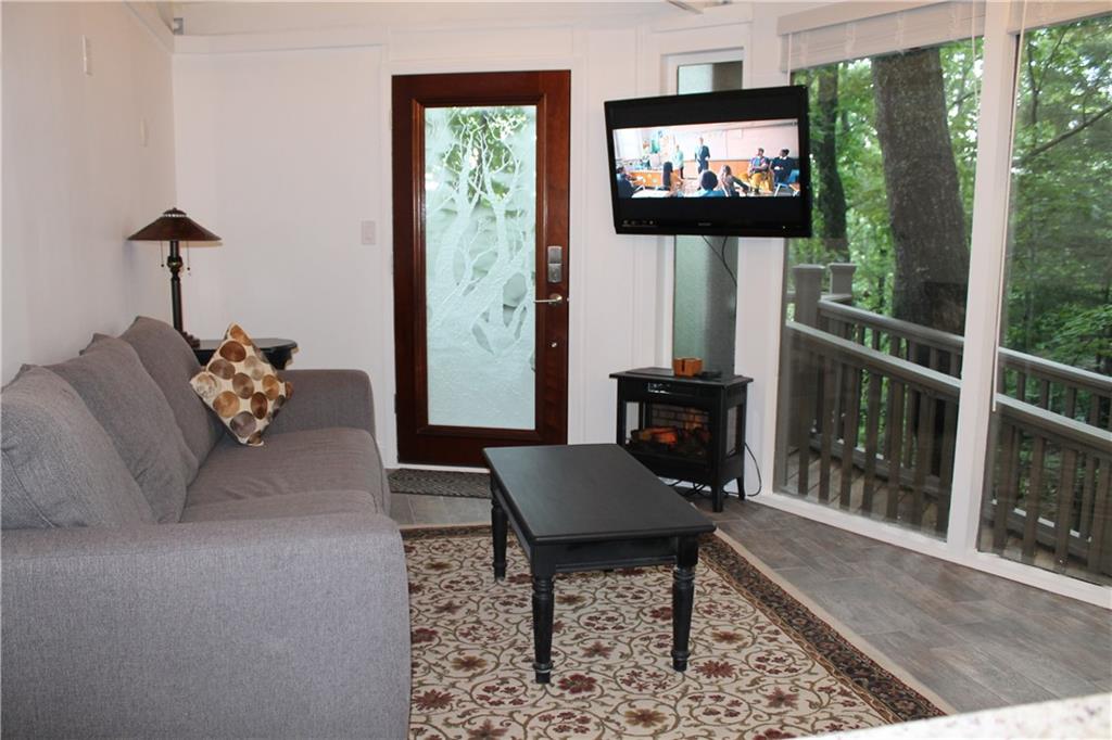 101 Treetopper Circle