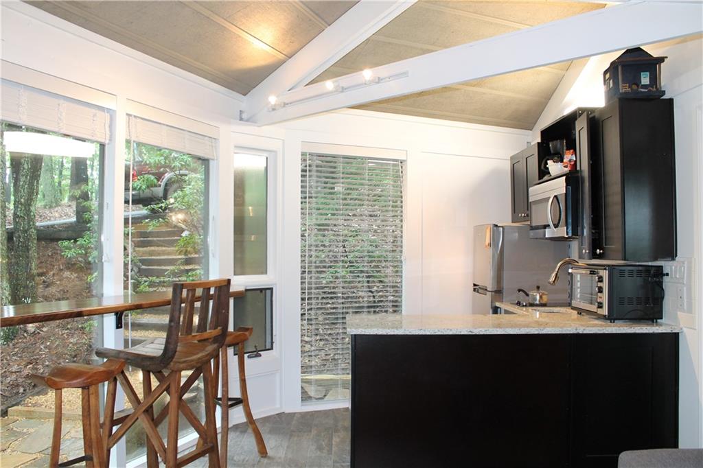 101 Treetopper Circle