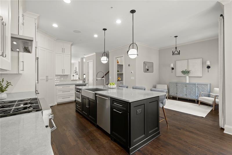 705 Abbington River Lane, Atlanta, Georgia image 15
