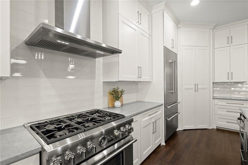 705 Abbington River Lane, Atlanta, Georgia image 16