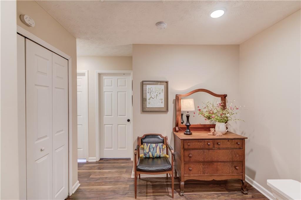 6307 Shoreview Circle, Flowery Branch, Georgia image 14