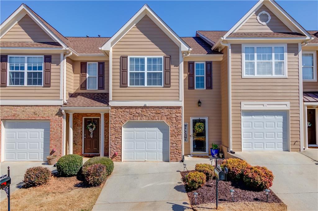 6307 Shoreview Circle, Flowery Branch, Georgia image 2
