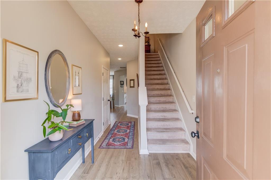 6307 Shoreview Circle, Flowery Branch, Georgia image 4