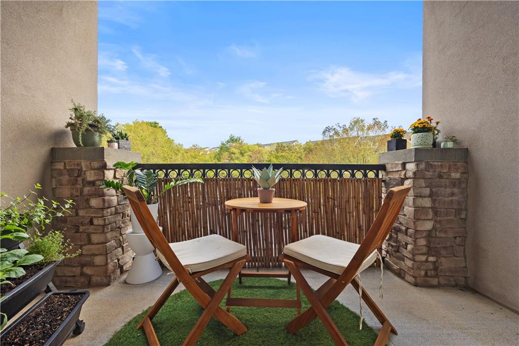 840 United Avenue SE 205