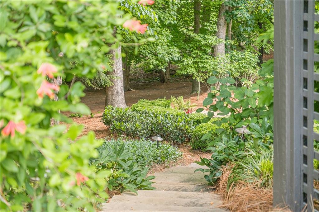 5650 Buckleigh Pointe, Suwanee, Georgia image 11
