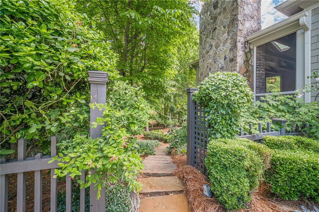 5650 Buckleigh Pointe, Suwanee, Georgia image 10