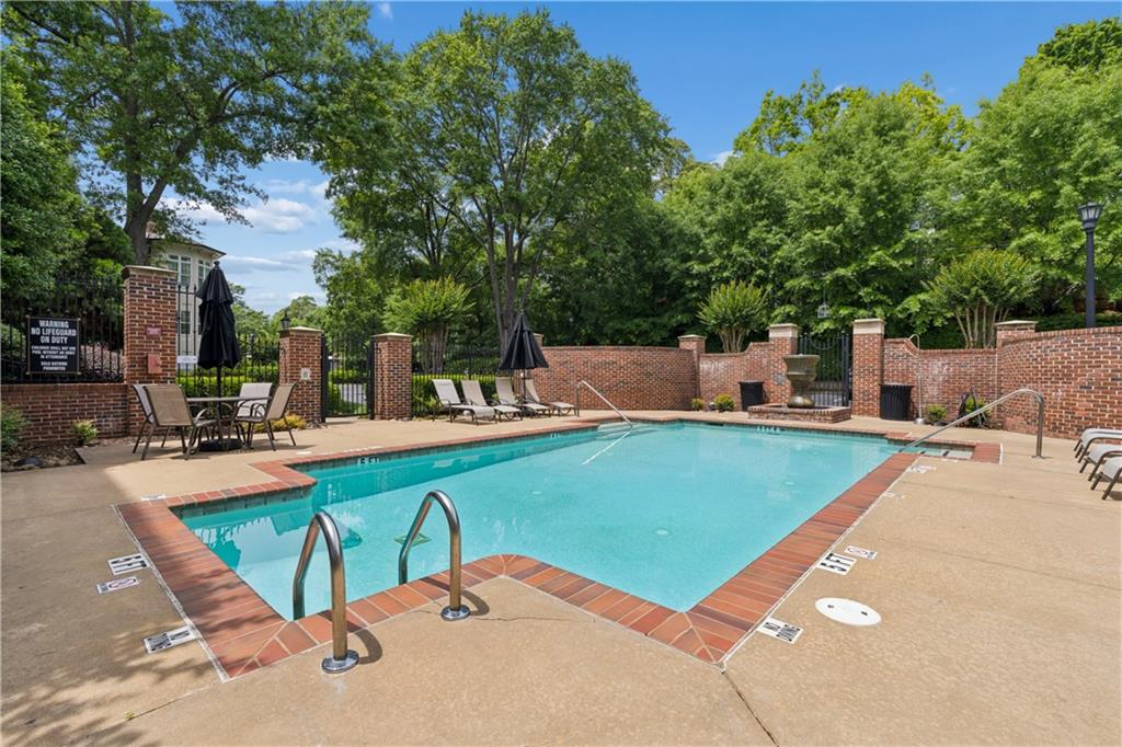 825 Highland Lane NE 1308