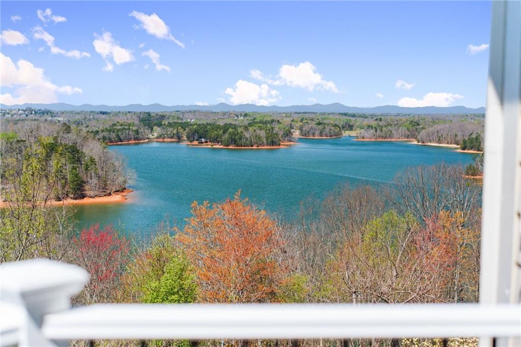 3518 Lake Breeze Lane