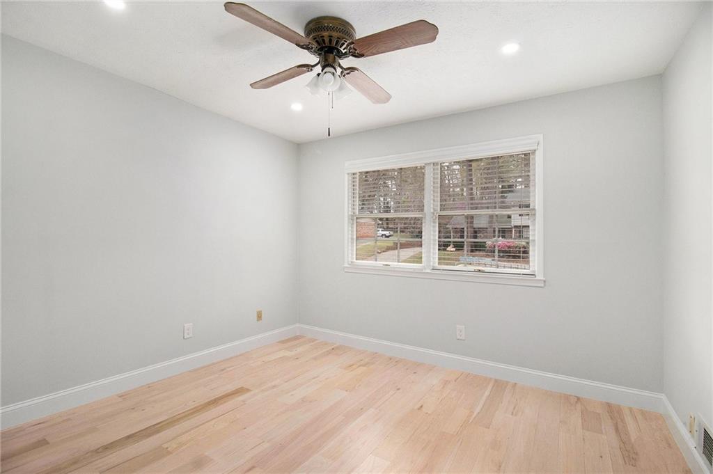 3221 Goldenchain Drive, Lithonia, Georgia image 18