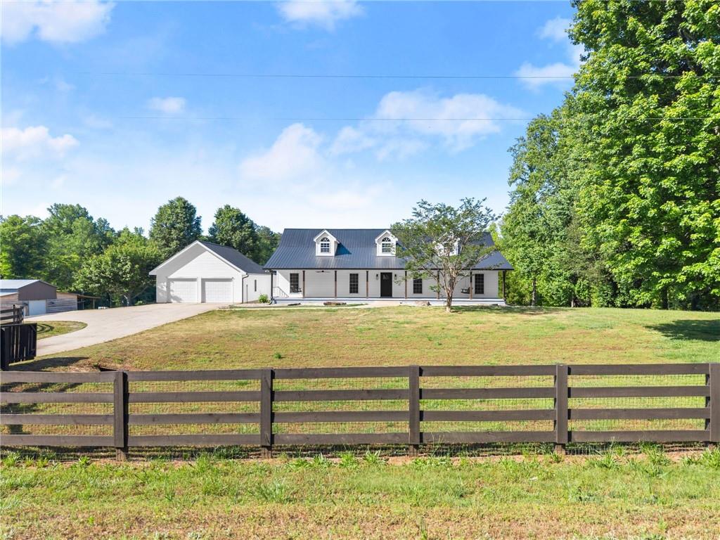 6147 Dahlonega Highway
