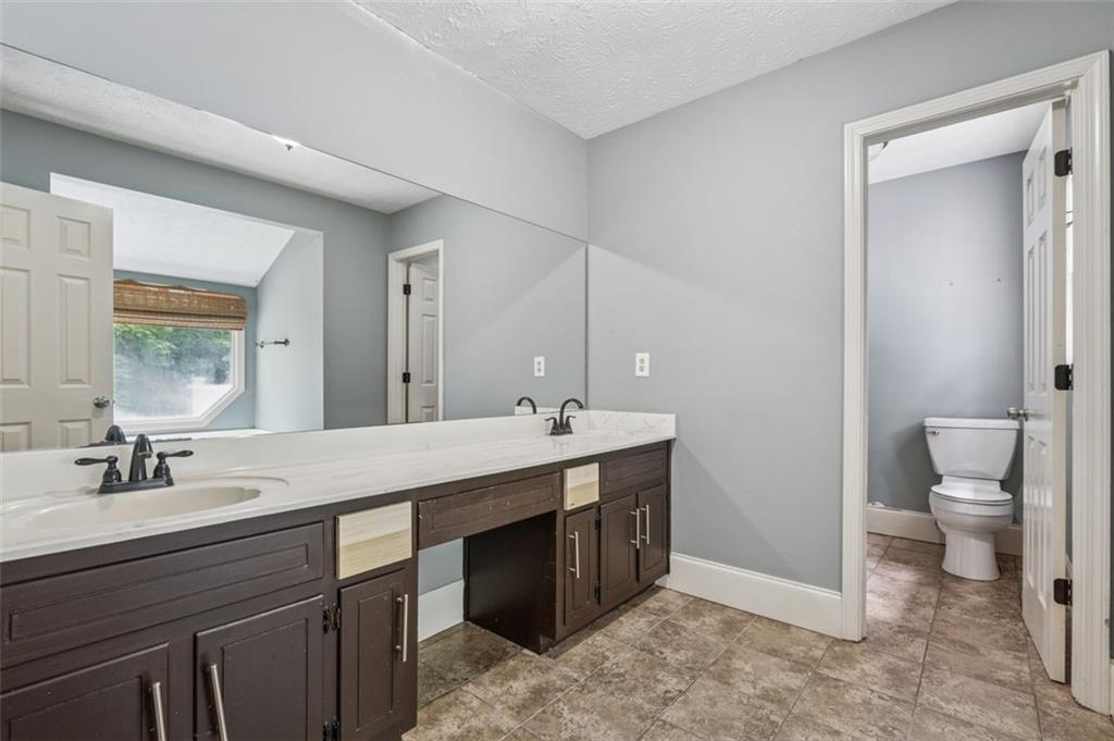 185 Hickory View Drive, Lawrenceville, Georgia image 12