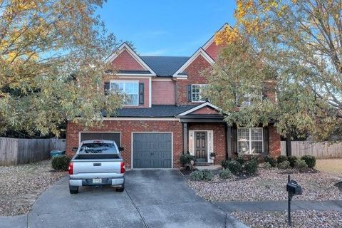 A home in Dacula