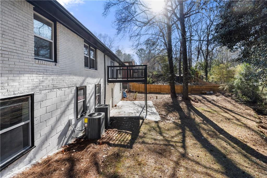2277 Cloverdale Drive, Atlanta, Georgia image 28
