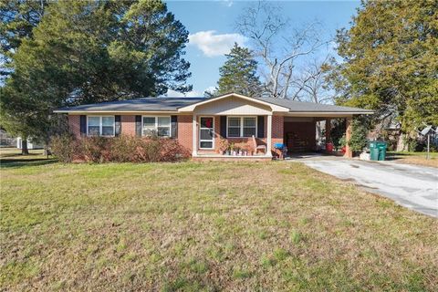 A home in Calhoun