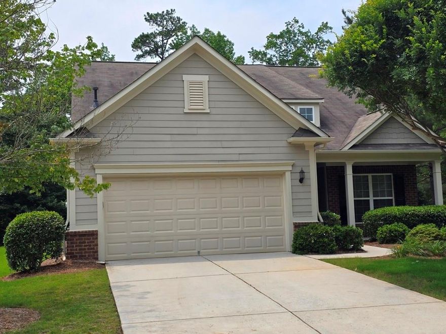 WELCOME HOME to this RARE find in the desirable East Cobb neighborhood of Woodrush Court! Ranch Style
This lovely, move-in ready home is light and bright with a huge open floor plan, perfect for entertaining.
Incredible space/square footage for the price - compare to other sales in the area!  
The kitchen boasts a large center island, granite countertops, stainless steel appliances, pull-out drawer cabinetry with lots of storage and a substantial walk-in pantry. New Paint interior, New Gas Range
The meticulously maintained open-concept plan with tall ceilings has the primary suite on the main floor along with other bedrooms and full bath. Entertaining is easy in the oversized kitchen with huge stone island, oversized breakfast area,  family room with views out to the bright and inviting sunroom. There is an area for a butler's pantry as well as a large walk-in pantry between the kitchen and separate dining room or make this separate room into an office or den. Beautiful hardwood floors are in the public areas and blinds are throughout the home. Convenient but tucked away is a spacious laundry room. you can walk into an unfinished attic that has more storage! 
The spacious master bedroom has a trey ceiling, and the large master bath has dual vanities and a walk-in shower. 
The HOA maintains your professionally landscaped front yard & fees include trash removal.so your are at ease to enjoy the professionally planned plantings of the perfectly sized yard. Wonderful street appeal as well as providing parking for those special guests you will want to invite to this amazing home. Great East Cobb schools, close to shopping, restaurants and major roadways - this is truly an opportunity you do not want to miss!   Woodrush Court is a friendly, active neighborhood with well-maintained greenspace and walking trails and is convenient to I-75/I-575, tons of restaurants & shopping.