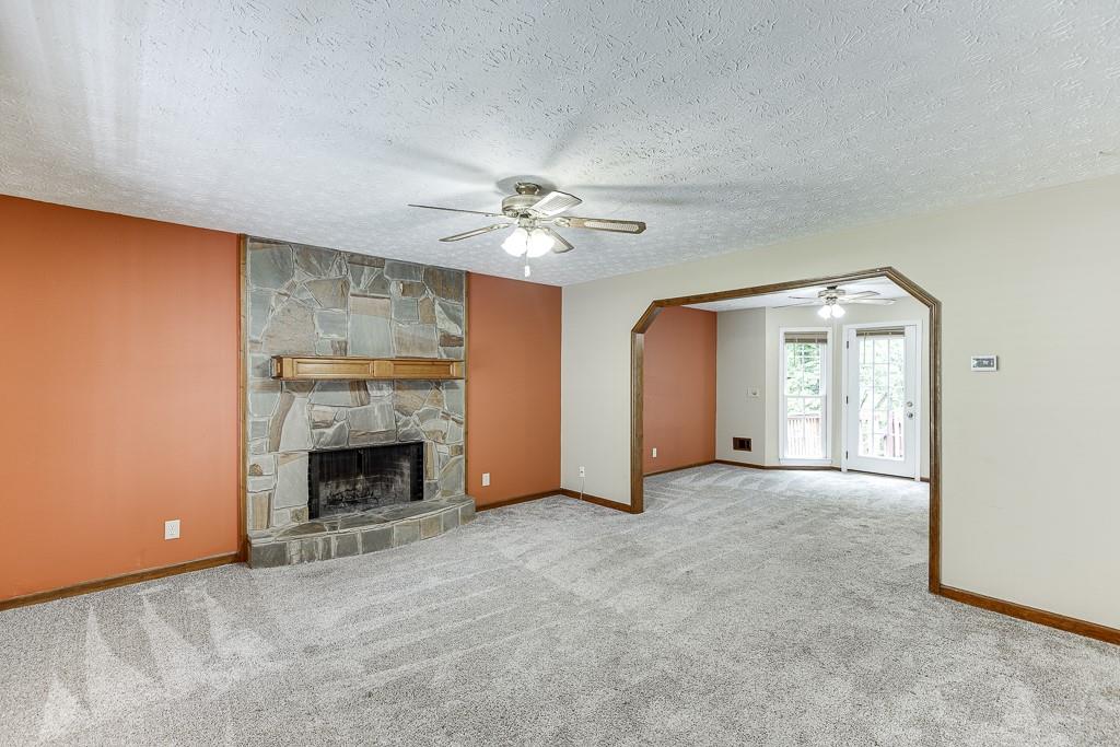 6225 Oak Ridge Drive