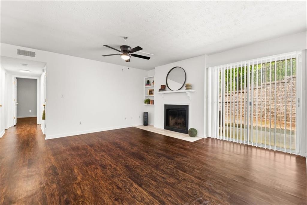 808 Riverview Drive SE