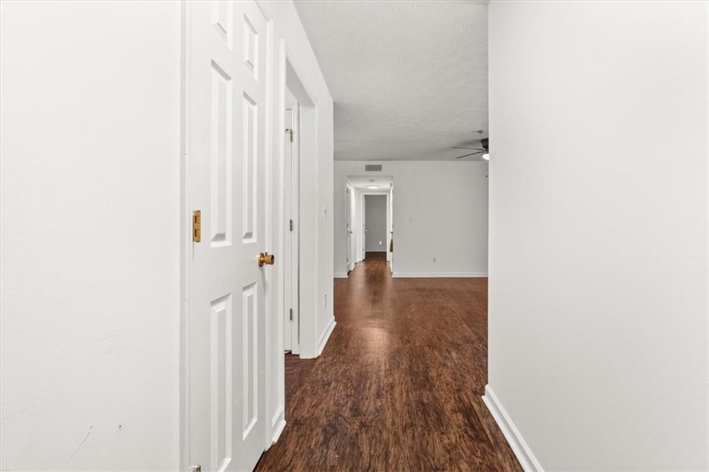 808 Riverview Drive SE