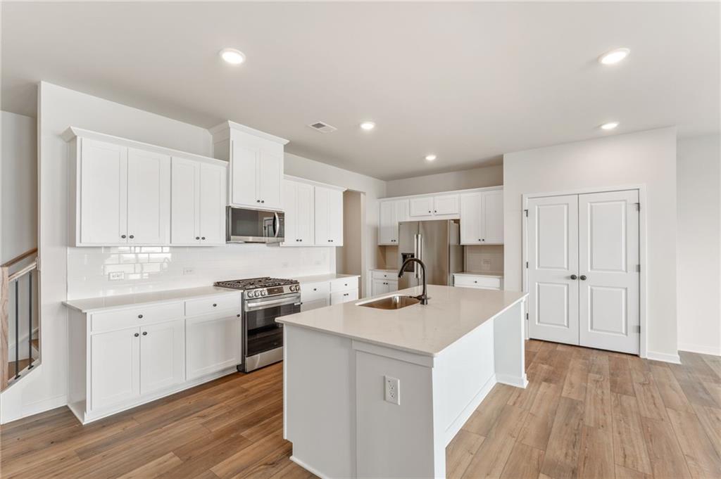 1379 Farmers Loop Lot 17