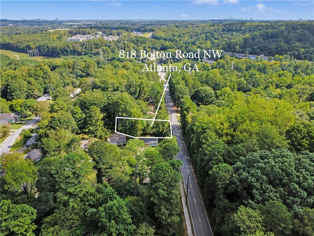 818 Bolton Road NW