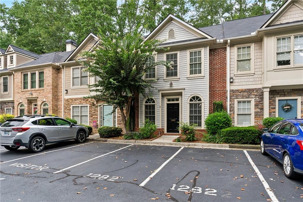 1282 Harris Commons Place