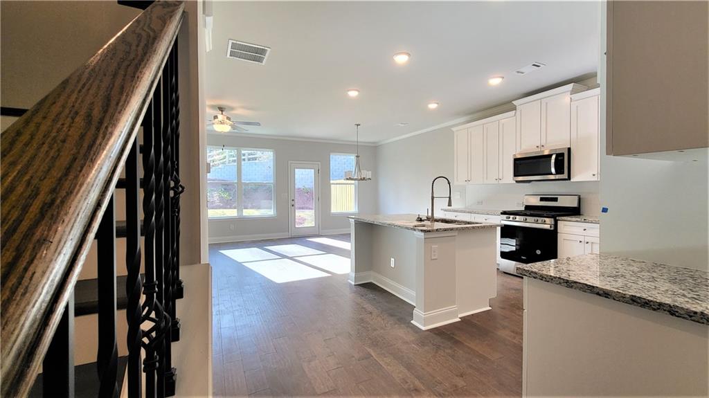 6800 Cedar Glen Road