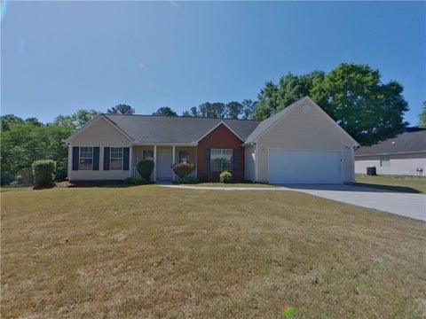 Homes For Rent - 3710 Michaels Creek Way<br/> Loganville, GA 30052