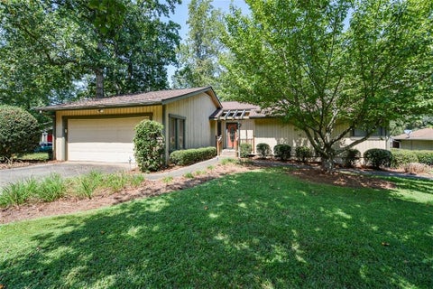 Homes For Sale - 6906 Springwood Drive<br/> Douglasville, GA 30135