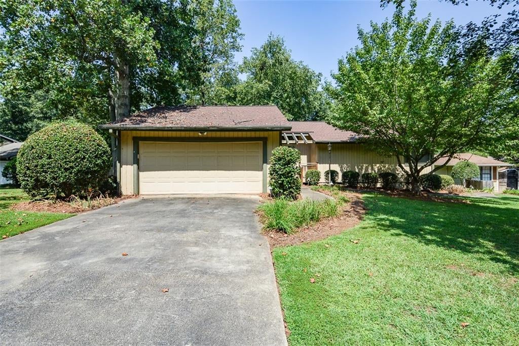 6906 Springwood Drive
