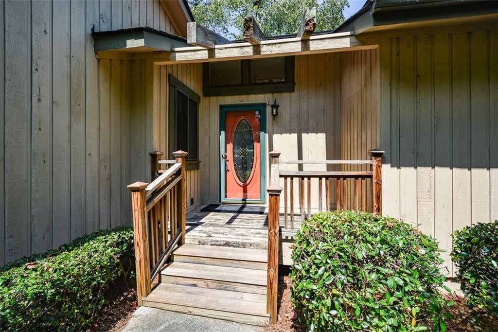 6906 Springwood Drive