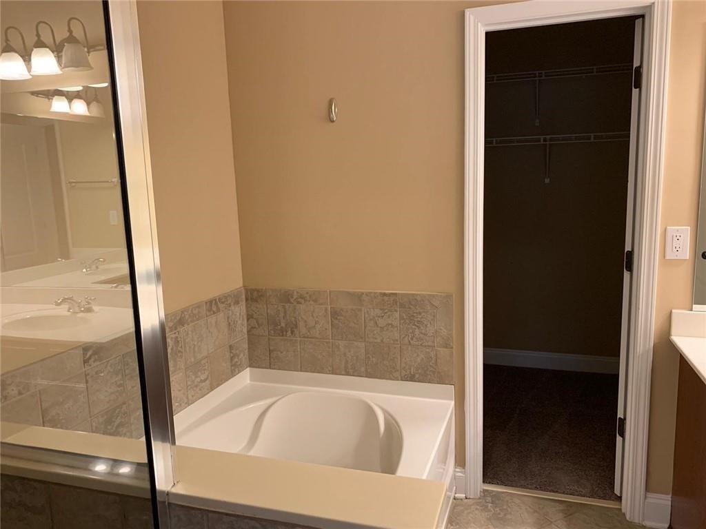 Glenmoor - Residential Lease