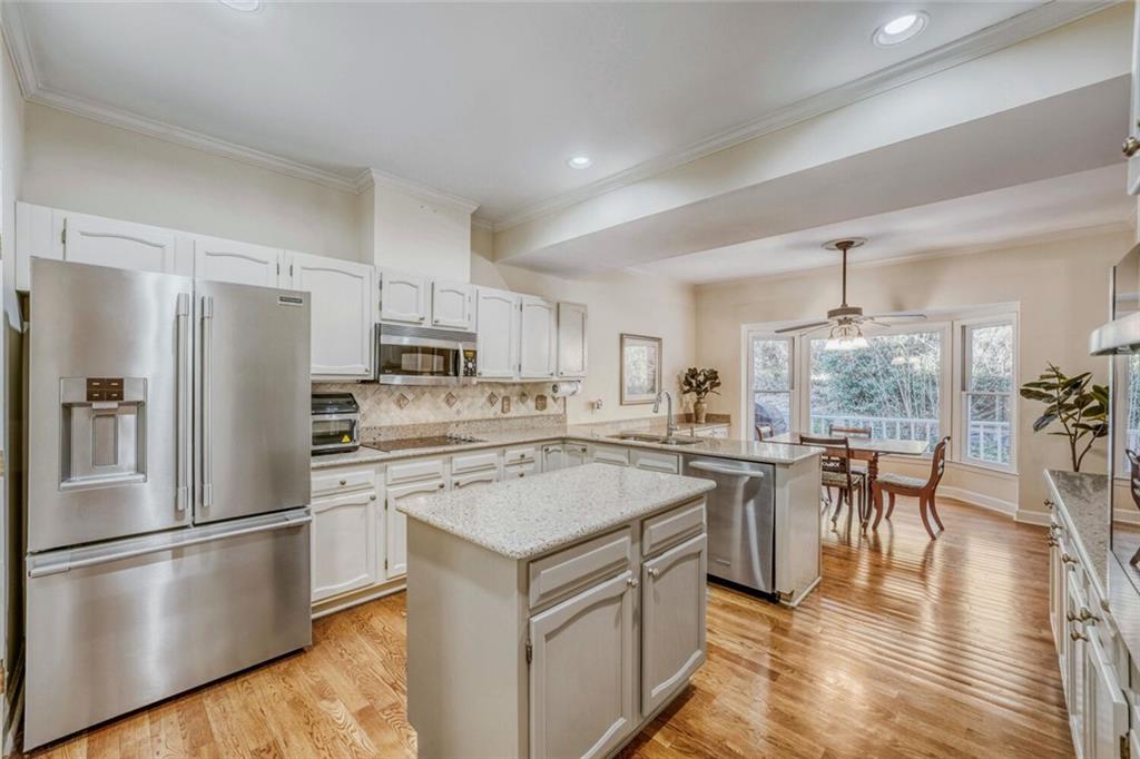 3833 Savannah Square E