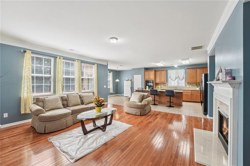 3058 Parkland View