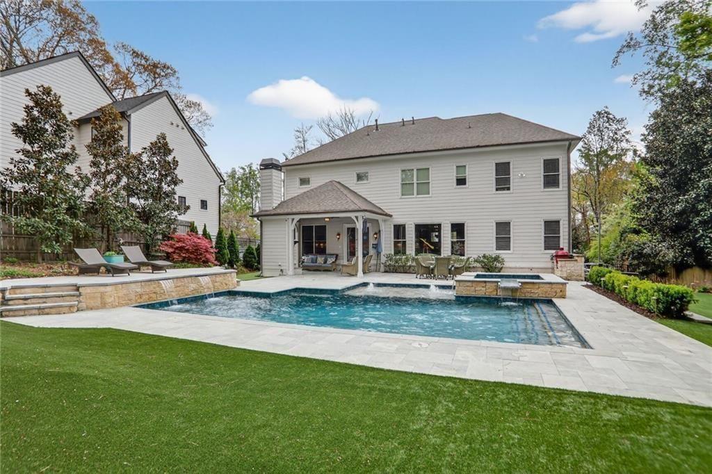 2758 Green Meadows Lane NE