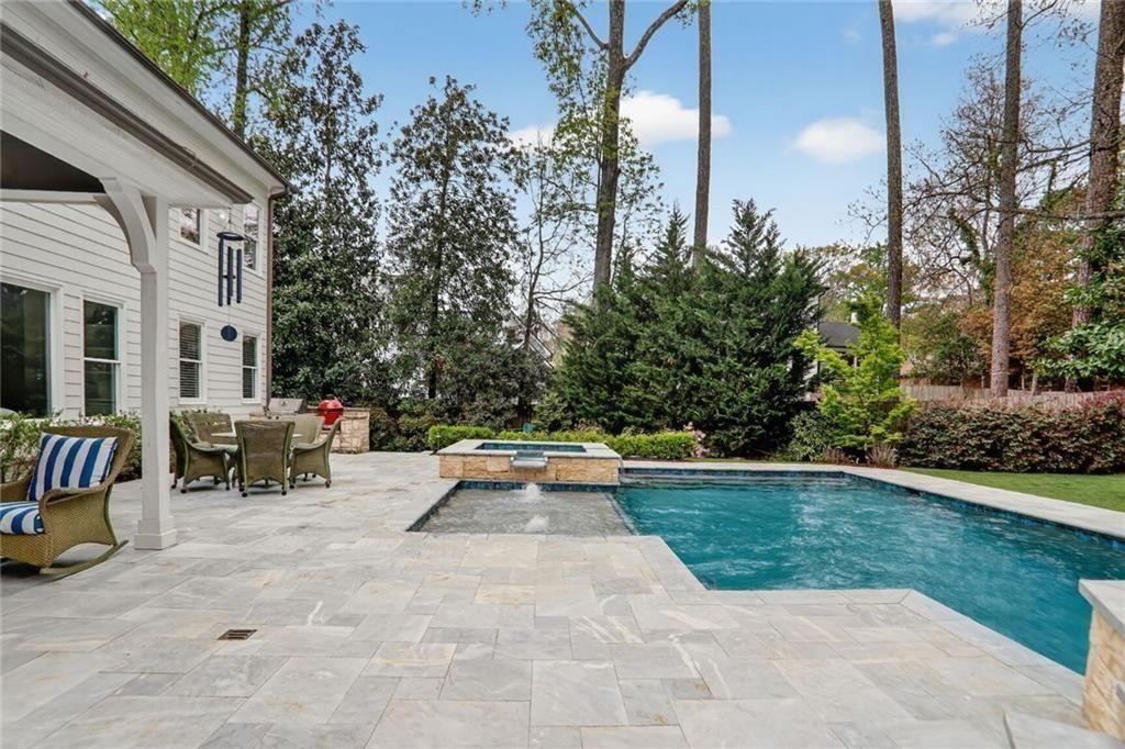 2758 Green Meadows Lane NE