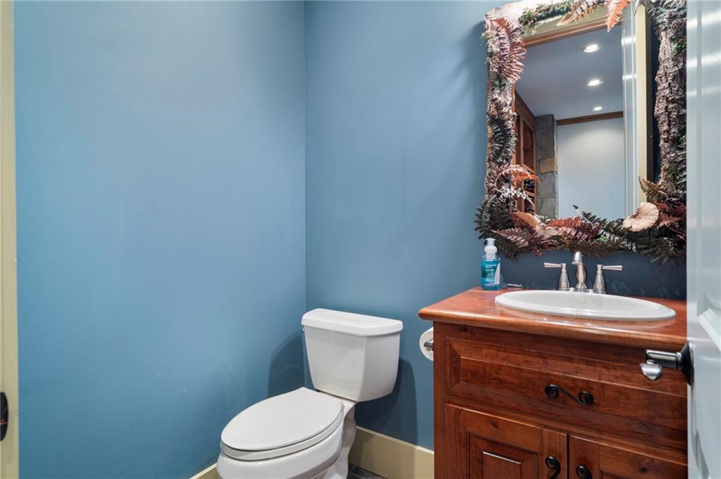 Big Canoe, Georgia, 30143, United States, 5 Bedrooms Bedrooms, ,5 BathroomsBathrooms,Residential,Active,2041675