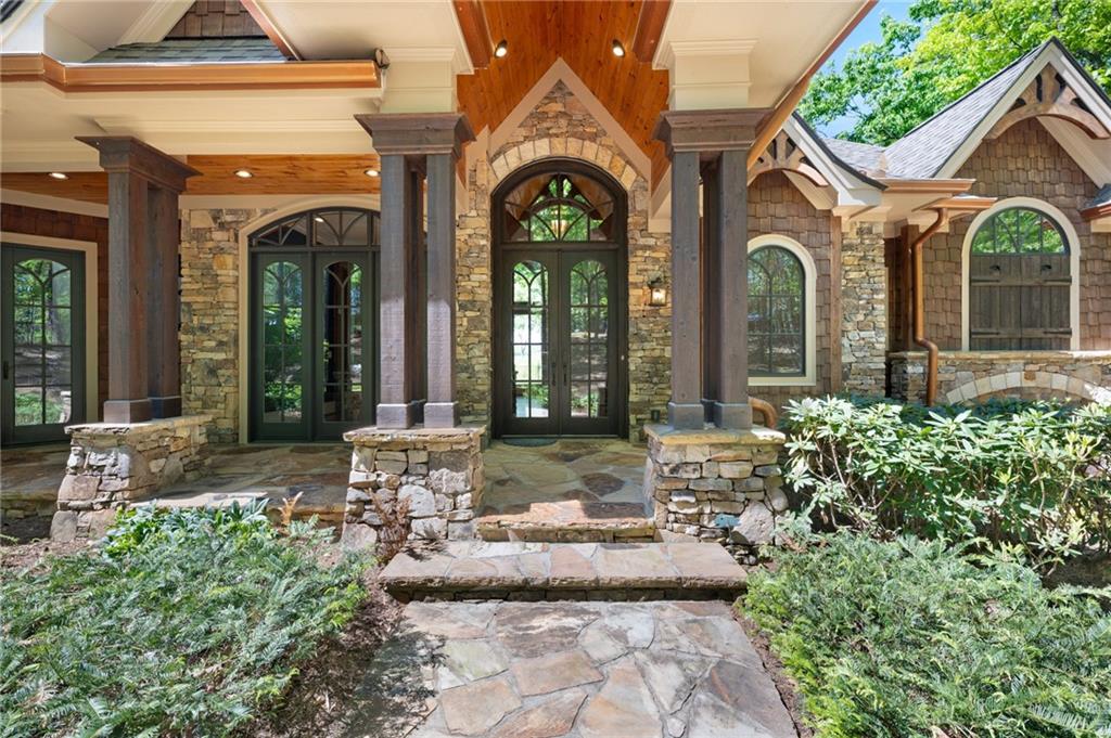 160 Bluestern Drive SE