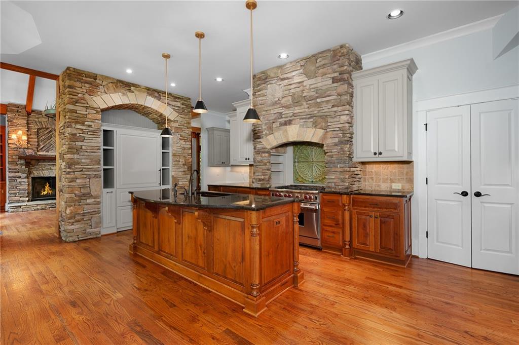 Big Canoe, Georgia, 30143, United States, 5 Bedrooms Bedrooms, ,5 BathroomsBathrooms,Residential,Active,2041675