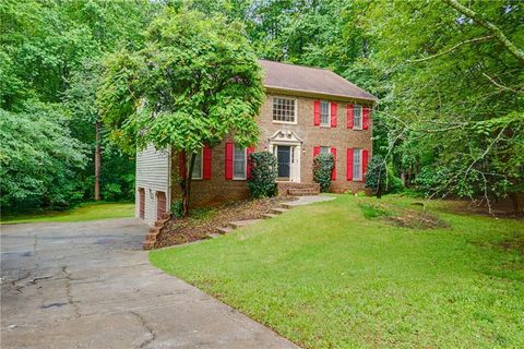 Homes For Sale - 140 Millwood Lane<br/> Fayetteville, GA 30214